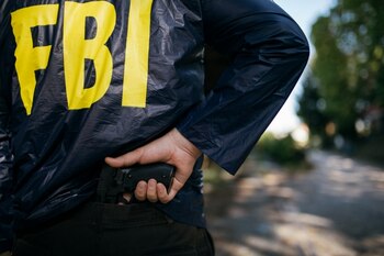 Alertă în Utah, după ce sub o maşină a presei a fost descoperit un dispozitiv exploziv. Suspectul, acuzat de (…)