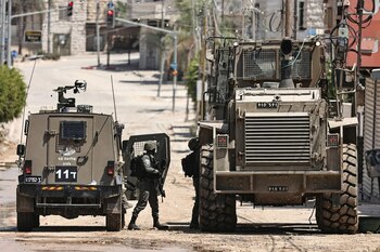Şase israelieni, arestaţi după ce au atacat soldaţi în centrul Cisiordaniei