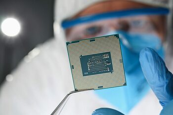 O criză majoră de materii prime ar putea afecta industria cipurilor
