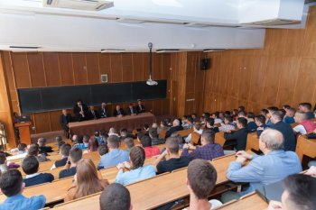 Ce facultate merită să faci în ziua de azi? Top joburi bine plătite și de viitor