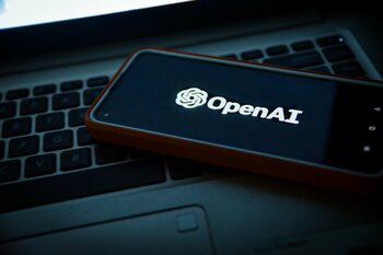Reuters: OpenAI pregătește lansarea unui browser web cu inteligență artificială care va rivaliza cu Google Chrome