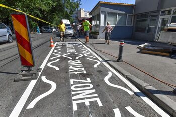 Locuri de parcare pentru mașinile de marfă, amenajate în proximitatea piețelor din Sectorul 6