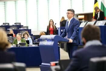 Luis Lazarus, despre Nicușor Dan: Nu-ți pasă de țară, nu ești empatic, nu ești curajos. Ai sfârșit ca un penibil (…)