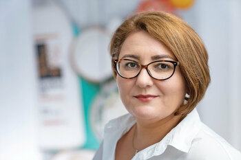 Cine este românca care, împreună cu soţul ei, a construit de la zero unul dintre cele mai cunoscute şi apreciate (…)