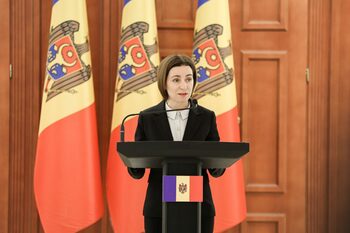 Revoltă în fața Ambasadei Republicii Moldova de la Moscova: „Jos, Maia Sandu! Jos, PAS!”