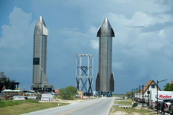 Cea mai mare rachetă de la SpaceX, lansată cu succes în spațiu