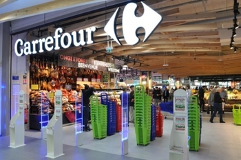 Carrefour vinde nouă magazine din Franța. Tranzacție de 70 de milioane de euro
