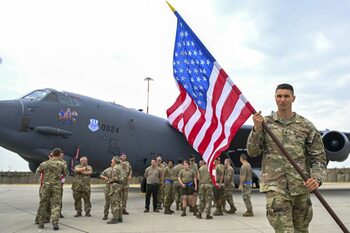 Foști ofițeri americani critică decizia lui Trump de a retrage trupele de la granița cu Rusia: „Momentul nu putea fi (…)