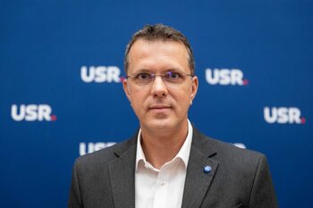 Ministrul rezist al Apărării ascunde ajutoarele acordate Ucrainei. Unde se duc banii românilor? (realitatea.net)