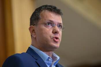 EXCLUSIV Ministrul Apărării, explicații de ce nu a făcut Armata: Am început o facultate…am mai început una..