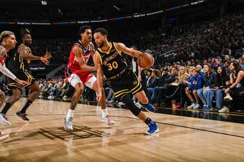 NBA – Stephen Curry a rupt contractul cu Under Armour