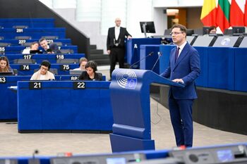 Victor Negrescu: „Am inclus pe agenda P. E. o dezbatere despre încălcările repetate ale spațiului aerian al României (…)