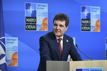 Lituania a încheiat contracte la summit-ul NATO, Cehia a fost lăudată. Nu ne comparăm cu Polonia, dar ce a făcut (…)