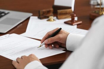 Ce înseamnă nuda proprietate? Detalii din lege, în 2025