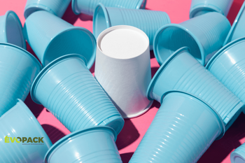 Oferta EVOPACK: pahare de plastic de uz unic pentru cafenele și restaurante din toată România