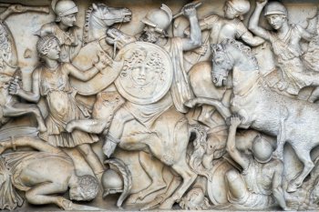 Ofițerii militari din Roma Antică aveau maimuțe de companie, iar acestea aveau, la rândul lor, animăluțe de companie