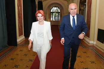 Ilie Bolojan, considerat „defect“ și amenințat cu moțiune de cenzură de Olguța Vasilescu