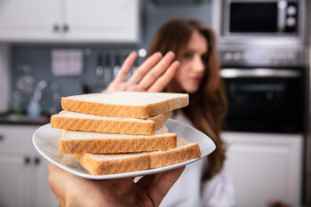 Cercetătorii au identificat, în sfârșit, unde se declanșează reacțiile la gluten în organism