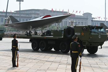 China își arată mușchii: Parada militară demonstrează ambiția lui Xi de a rescrie ordinea mondială. Are, totuși, o (…)