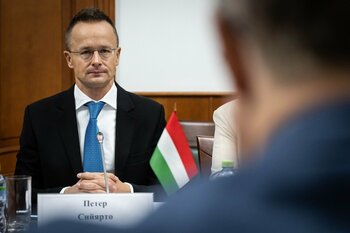 Ministrul ungar de externe Peter Szijjarto merge marți la Washington