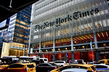FT: Directoarea executivă a New York Times avertizează că Trump desfăşoară un „ghid anti-presă”