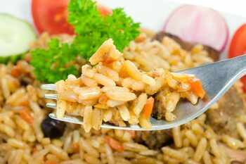 Cum faci cel mai aromat pilaf de post: combinația de legume care schimbă complet gustul