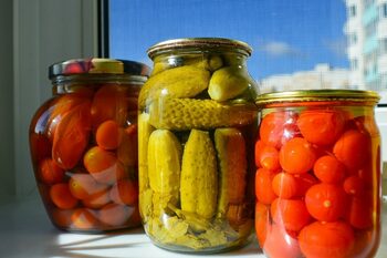 Conserve de iarnă din import în 2025. Producătorii români nu pot acoperi cererea procesatorilor