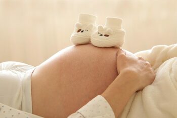 E însărcinată din nou! Celebra cântăreață va aduce pe lume al patrulea ei copil, conceput cu actualul iubit