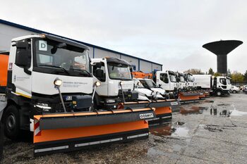 Primăria Sectorului 6 așteaptă zăpada și a pregătit deja peste 100 de utilaje și 460 de angajați pentru deszăpezire