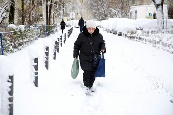 Ciclonul polar Adel ajunge în România. Aduce ninsori şi temperaturi scăzute, cum va fi vremea în Bucureşti