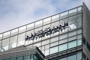 Nissan și Mercedes trag un semnal de alarmă cu privire la criza aprovizionării cu cipuri