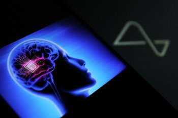 Compania Neuralink a Musk va testa cipuri cerebrale într-un studiu clinic în Marea Britanie / Implantul permite (…)