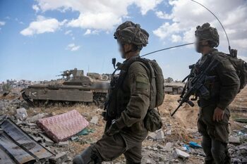 RĂZBOI în Orientul Mijlociu, ziua 689. Israelul a bombardat Sanaa, capitala Yemenului
