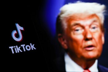 SUA și China au ajuns la o înțelegere privind TikTok. Trump se va întâlni cu Xi Jinping pentru a finaliza ACORDUL
