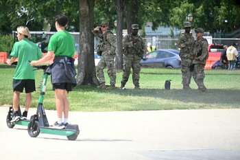 Pentagonul anunţă că cei 800 de rezervişti din Garda Naţională mobilizaţi de Trump să „cureţe” Washingtonul se află (…)