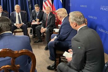 Moscova anunță că atmosfera este „EXCELENTĂ” după încheierea întâlnirii președinților Putin și Trump