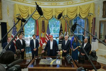 Trump va stabili în scurt timp ABORDAREA față de războiul din Ucraina /„Vor fi sancțiuni masive sau poate că nu vom (…)