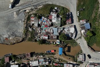 Guyana, mica țară cu rezerve imense de petrol, vrea să scape de blestemul aurului negru