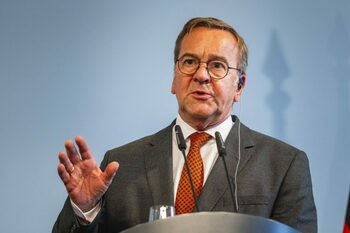 Ministrul german al Apărării critică comentariile lui von der Leyen privind desfășurarea de trupe în UCRAINA