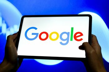 Comisia Europeană a amendat Google cu aproape trei MILIARDE de euro / Compania trebuie să plătească alte 420 de (…)