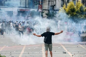 Cel puțin 11 morți și zeci de răniți în NEPAL: Poliția a deschis focul asupra mulțimii care protesta la Parlament (…)