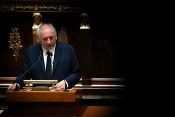 Macron „ia act” de demiterea lui François Bayrou și va numi un SUCCESOR „chiar în următoarele zile”