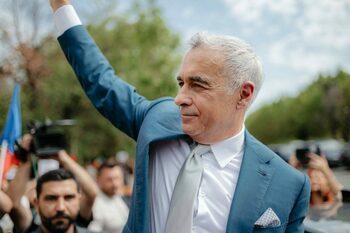 Universitatea îl dă afară pe Călin Georgescu. Colegii au decis suspendarea lui până rezolvă problemele cu legea