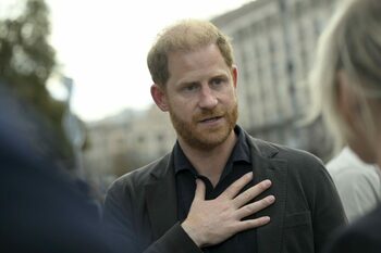 Unde a plecat Prințul Harry după ce s-a întâlnit, în secret, cu Regele Charles. Vizită neașteptată în miez de noapte
