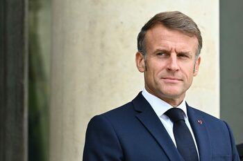 Partidele de stânga cer „crearea unui echilibru de putere” cu Emmanuel MACRON/ Autoritățile franceze se confruntă cu (…)