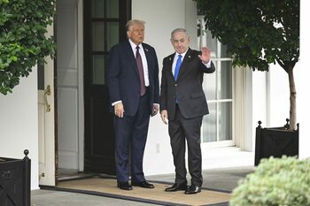 Trump afirmă că Netanyahu este de acord cu planul SUA de oprire a războiului din Gaza /”Grupul Hamas este singurul (…)