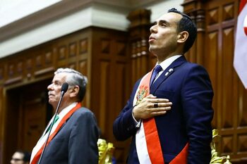 Scandal în Peru, după ce noul președinte interimar a fost prins pe site-uri pentru adulți și cu mesaje denigratoare (…)