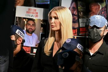 Ivanka TRUMP a transmis un mesaj emoționant mulțimii adunate la Tel Aviv. În Piața Ostaticilor, americanii au fost (…)