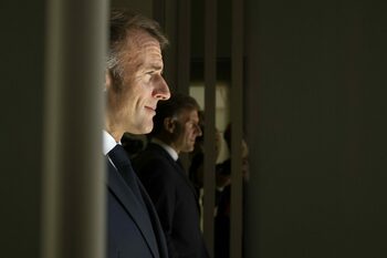 Frankfurter Allgemeine Zeitung: O pauză scumpă în criza politică din FRANȚA. Administrația Macron produce daune pe (…)