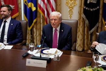 Trump a scos o înjurătură pe gură când a fost întrebat despre relația încordată cu regimul din VENEZUELA